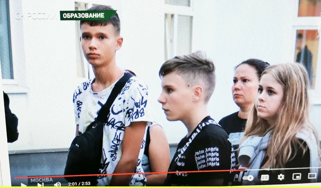 Школьники из&nbsp;Донбасса, принятые в&nbsp;кадетский корпус СК, перед началом учебного года